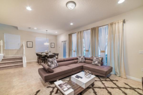 Beautiful townhome with splash pool and game room